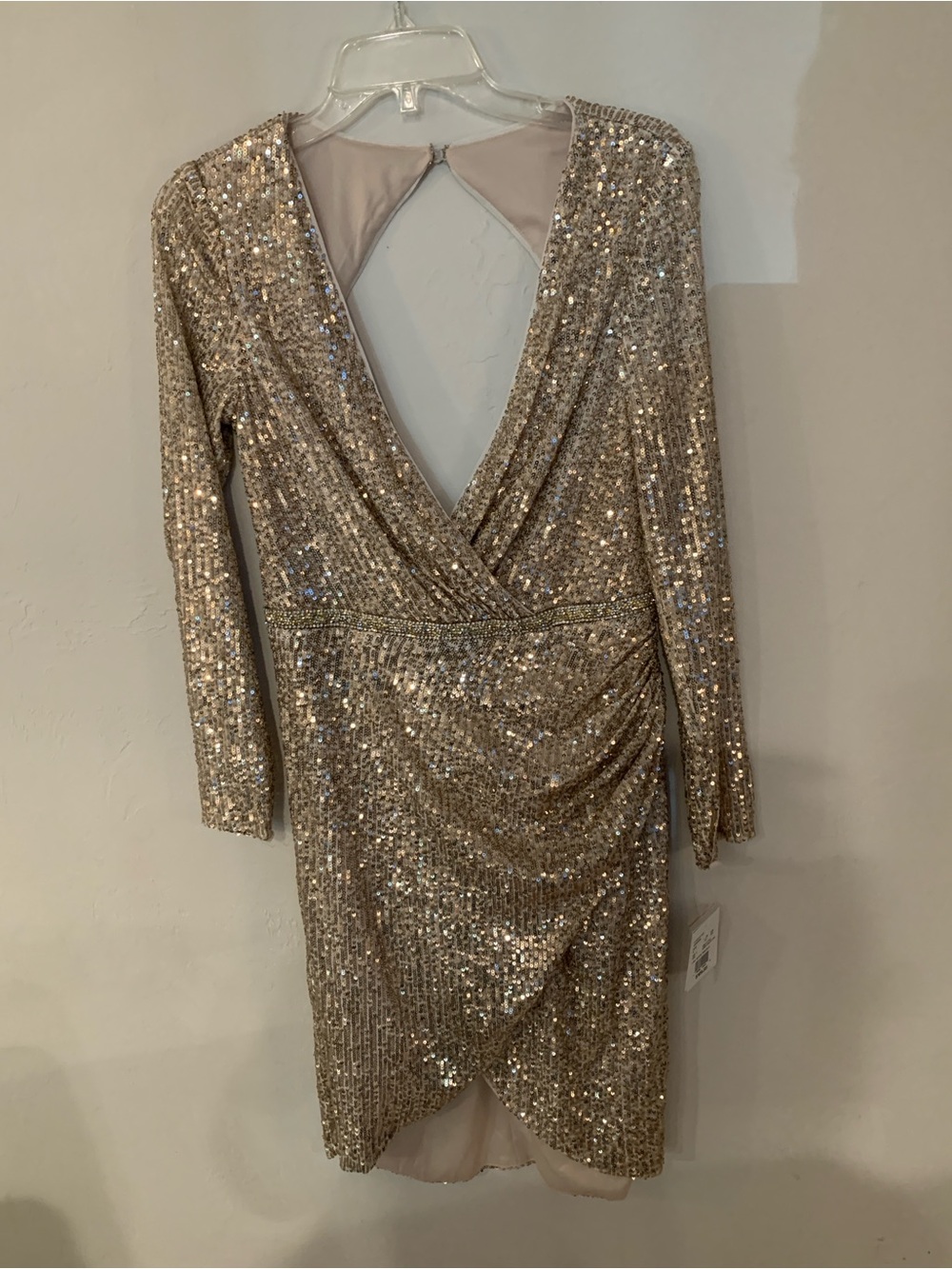 DB Studio Gold Sequin Long Sleeve Surplice Neck and Back Sheath 8 NWT ret $169
